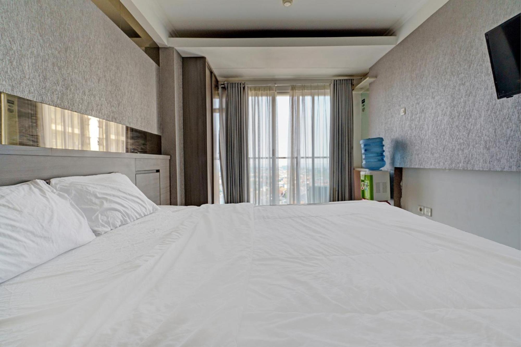 Oyo Life 93097 Gateway Pasteur By Kaisar Hotel Bandung