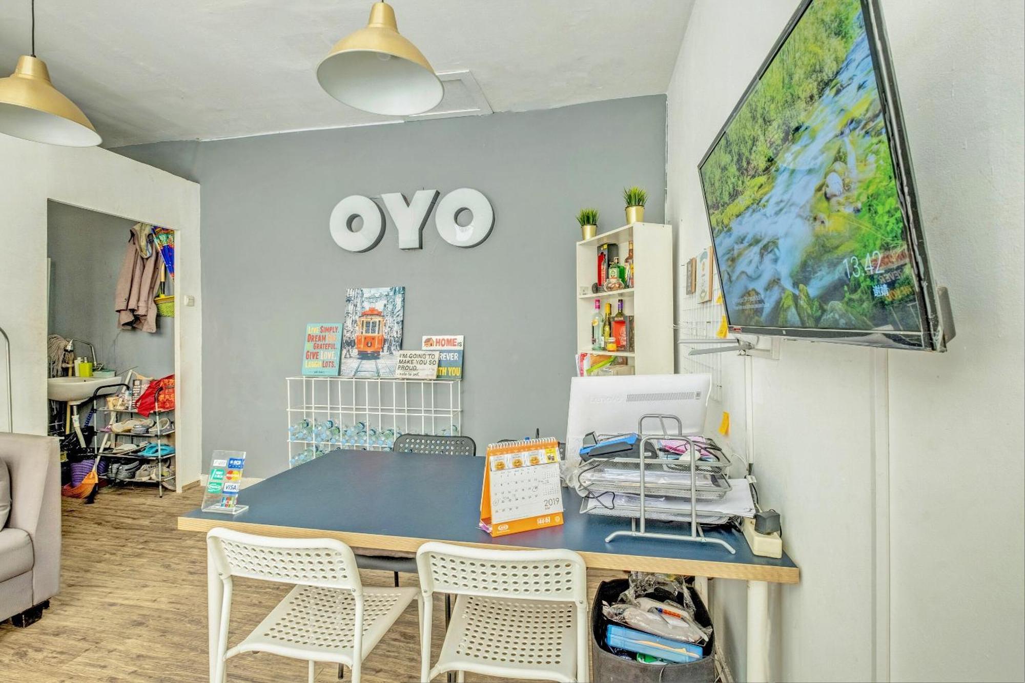 Hotel Oyo Life 93097 Gateway Pasteur By Kaisar 2*
